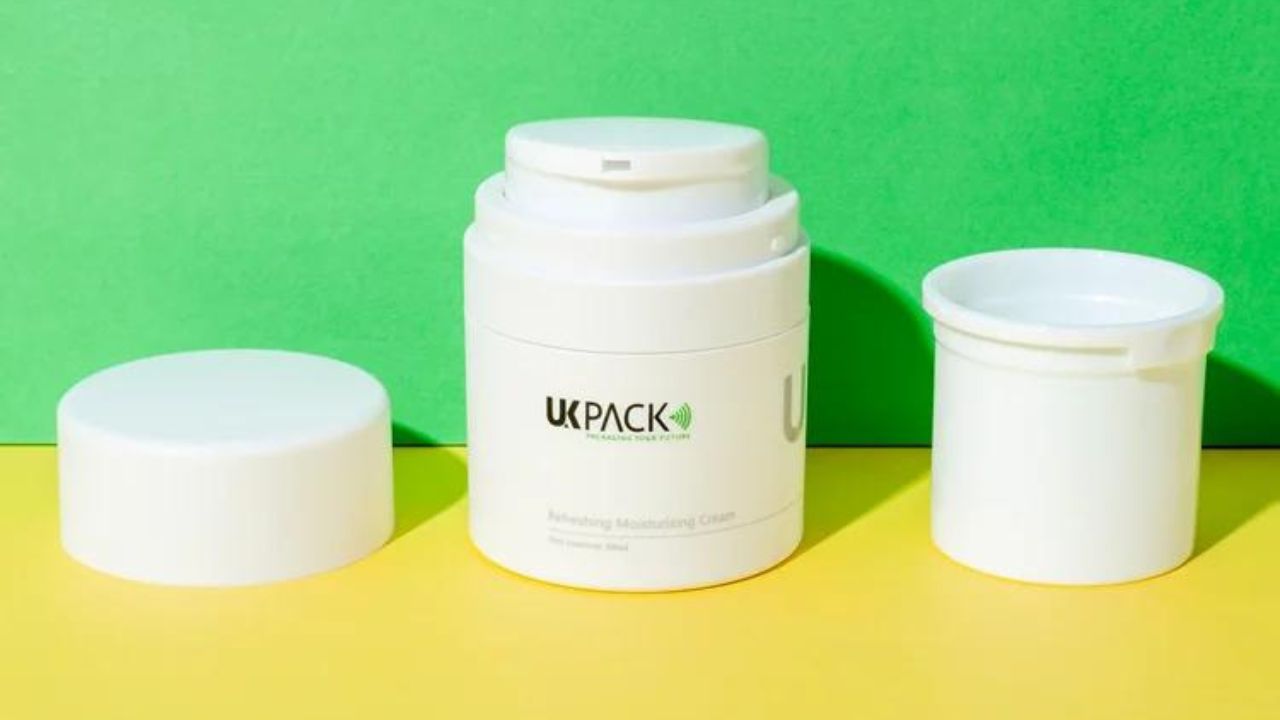 The Advantages of UKPACK Reusable Deodorant Dispensers