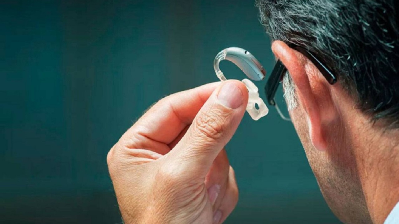 How to Care for Your Hearing Aids-Essential Tips